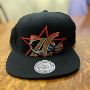 Mitchell & Ness Philadelphia 76ers Hardwood Classics Snapback Hat Black  NEW